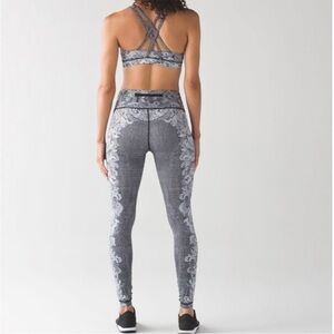 Lululemon Speed Wunder Tight (Nulux)
Florence Speed Wunder White Black